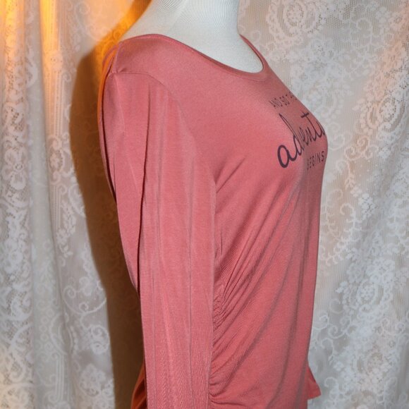 Sonoma Maternity size Medium top very stretchy fabric - Picture 2 of 6